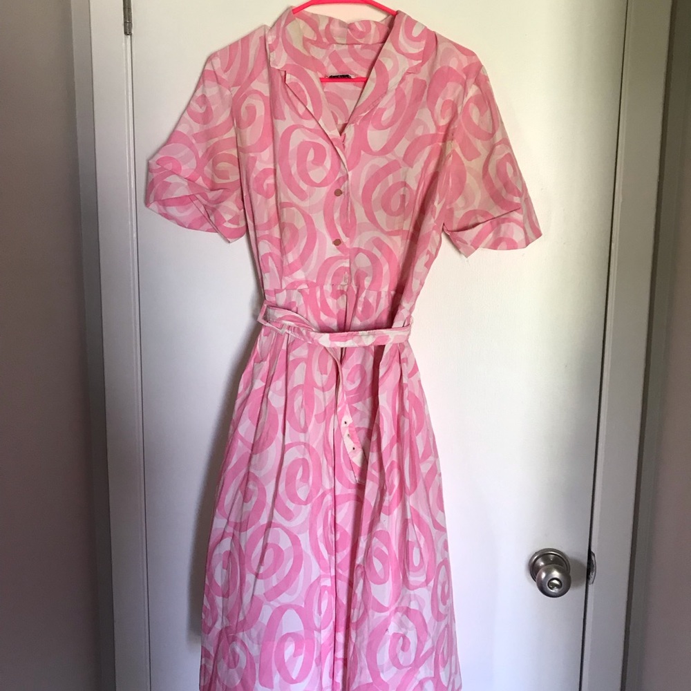 Amazing Abstract Print Pink 60’s Shirtdress